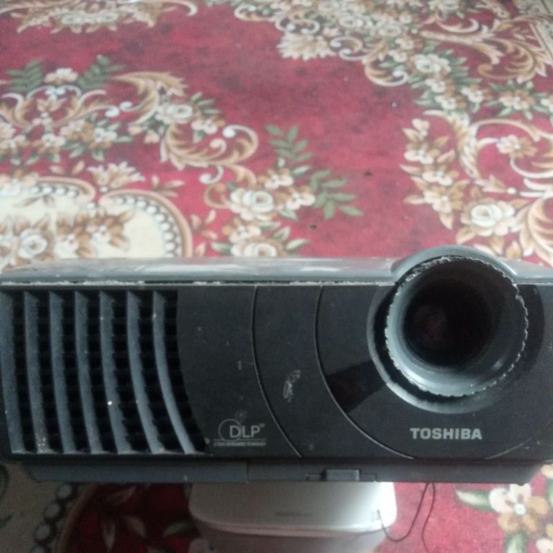 infocus, proyektor. toshiba bekas.
