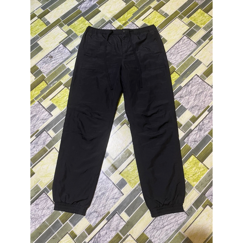 Uniqlo celana Outdoor second M (27-30)