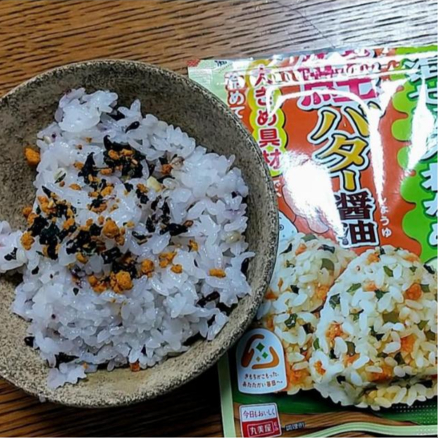 

Ay00! Onigiri Wakame Mixed Seasoning 29gr