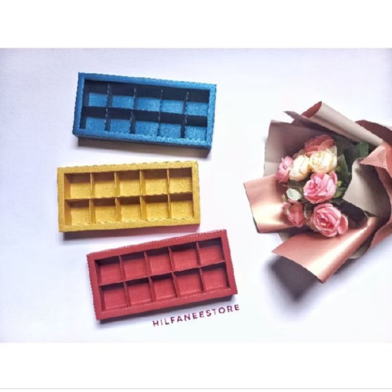 

Box Praline Sekat 10 (ukuran persekat 5 x 5 x 4 cm)