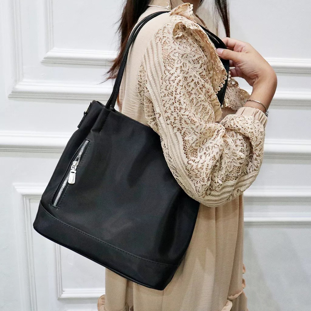 Totebag Wanita Maria Aesthetic Import Tas Selempang Wanita Kuliah Anti Air