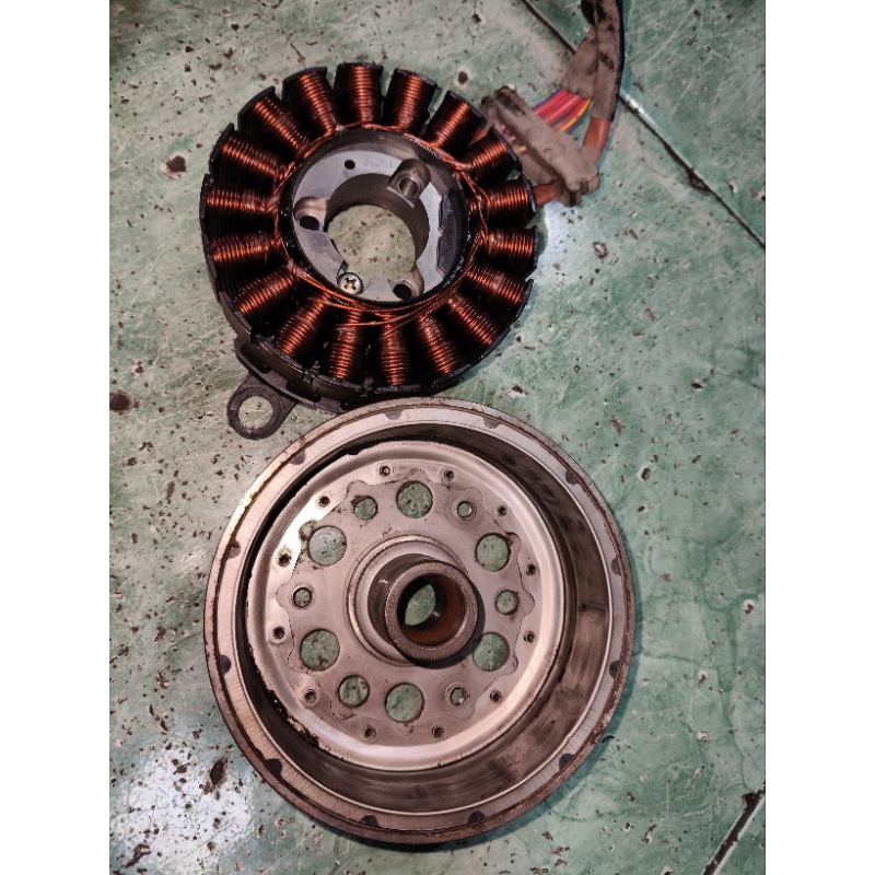 spul sepul magnet magned Vario cw 160cc PCX 160cc barang masih bagus ORI bawaan copotan motor asli