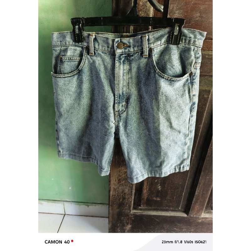 celana jeans lee pendek