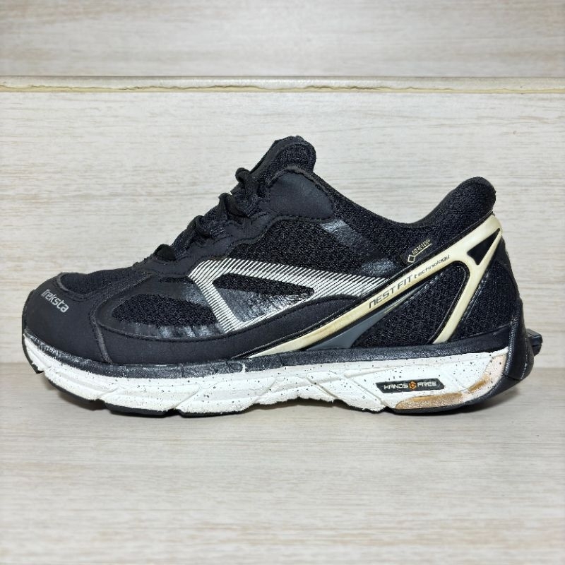 SEPATU OUTDOOR TREKKING  HIKING  RUNNING TREKSTA BOA SYSTEM / TALI PUTAR SECOND ORIGINAL MURAH