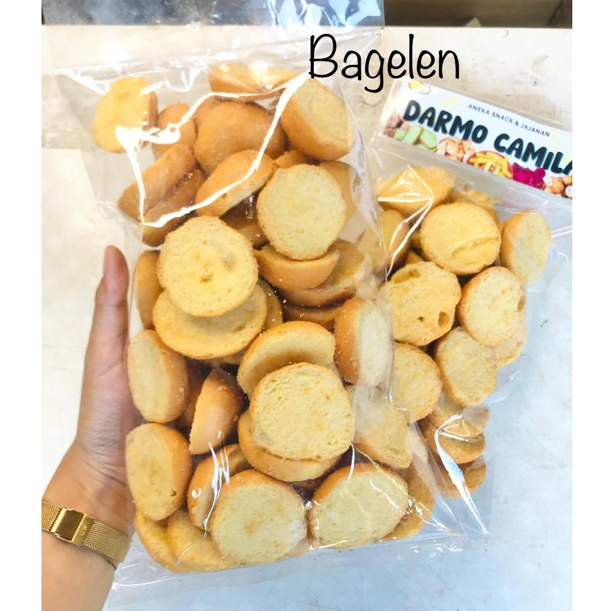 

Roti Bagelen 500gr 250gr Kue Kering Roombutter Semir Bulat