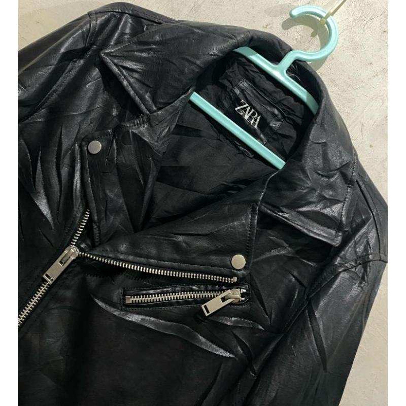 jaket kulit biker Ramones ZARA