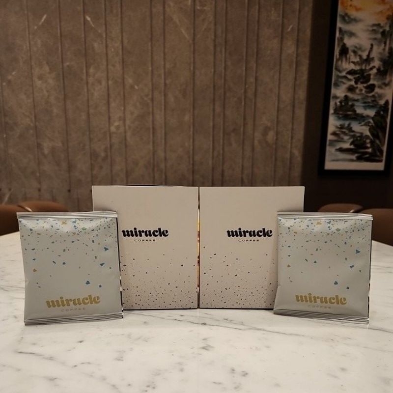 

Miracle Coffee by JJ Lin