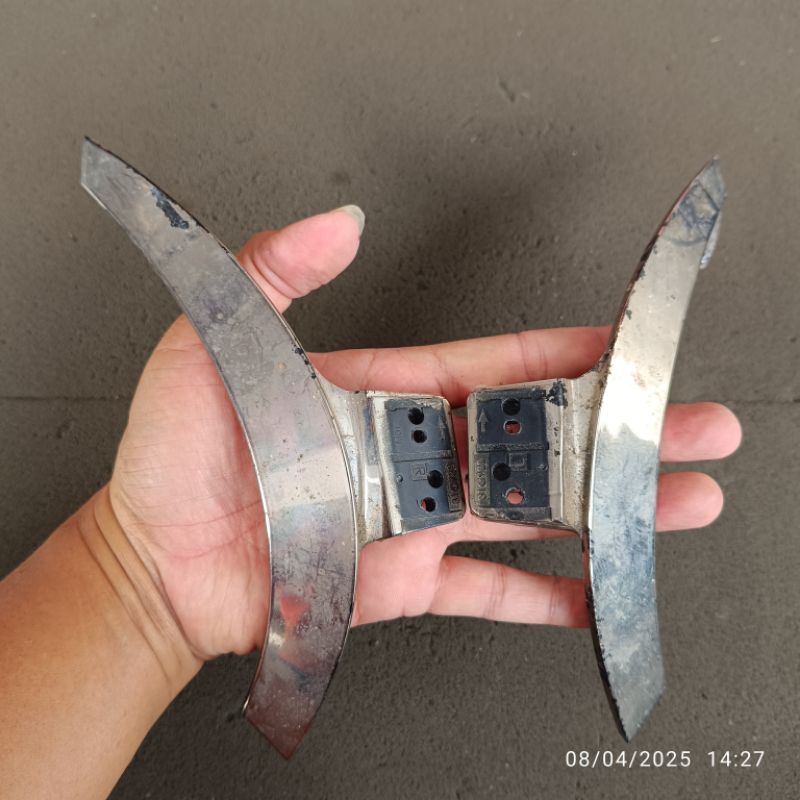 srand kaki led tv Polytron PLD 40B880 PLD40B880