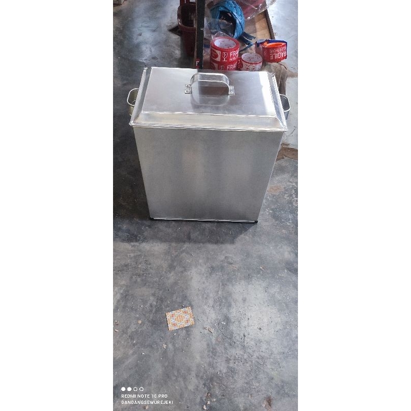 dandang bakso kotak sekat 4 uk p.35 L. 30 T. 30
