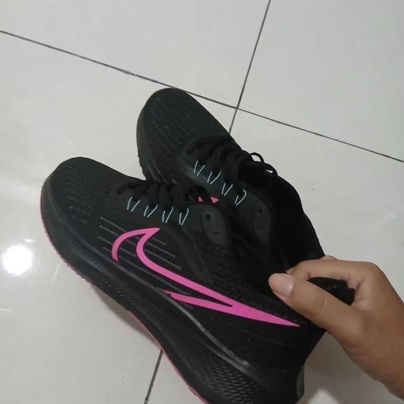 Nike running shoes ZoomX pink