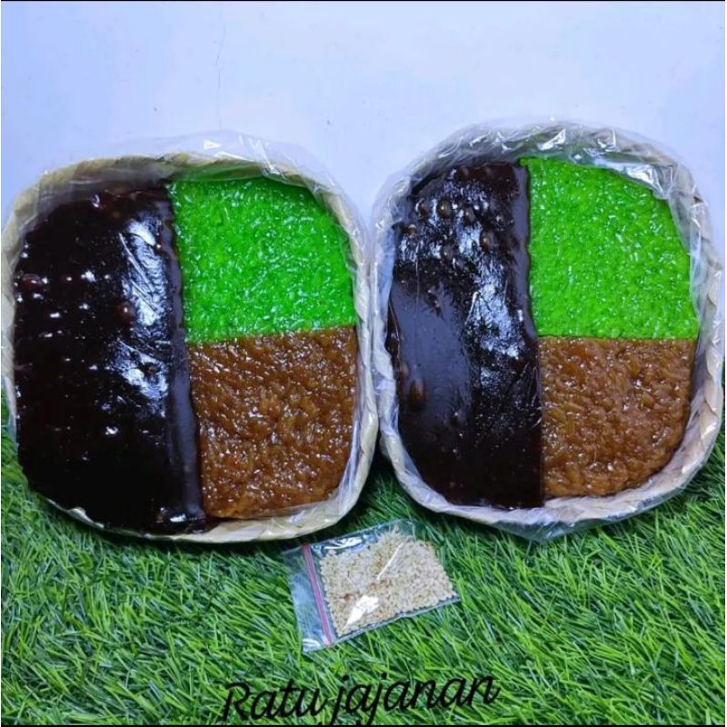 

mix 3 (hitam+wajik hijau+wajik merah)free wijen"RATU JAJANAN"blitar