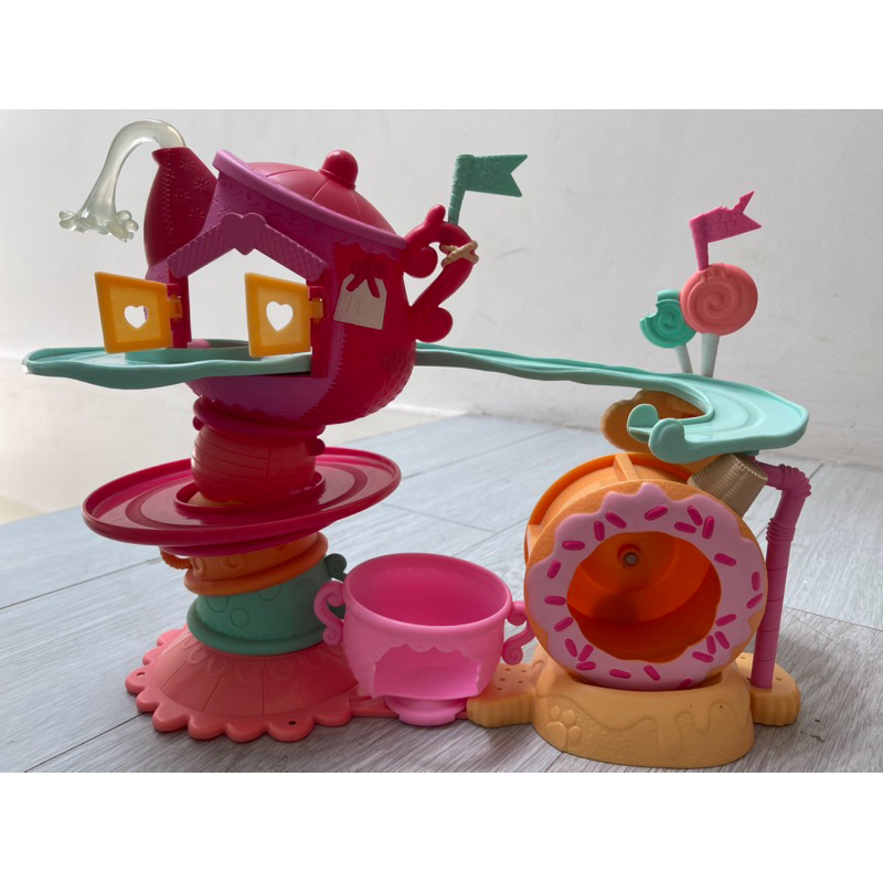 Preloved playground num noms
