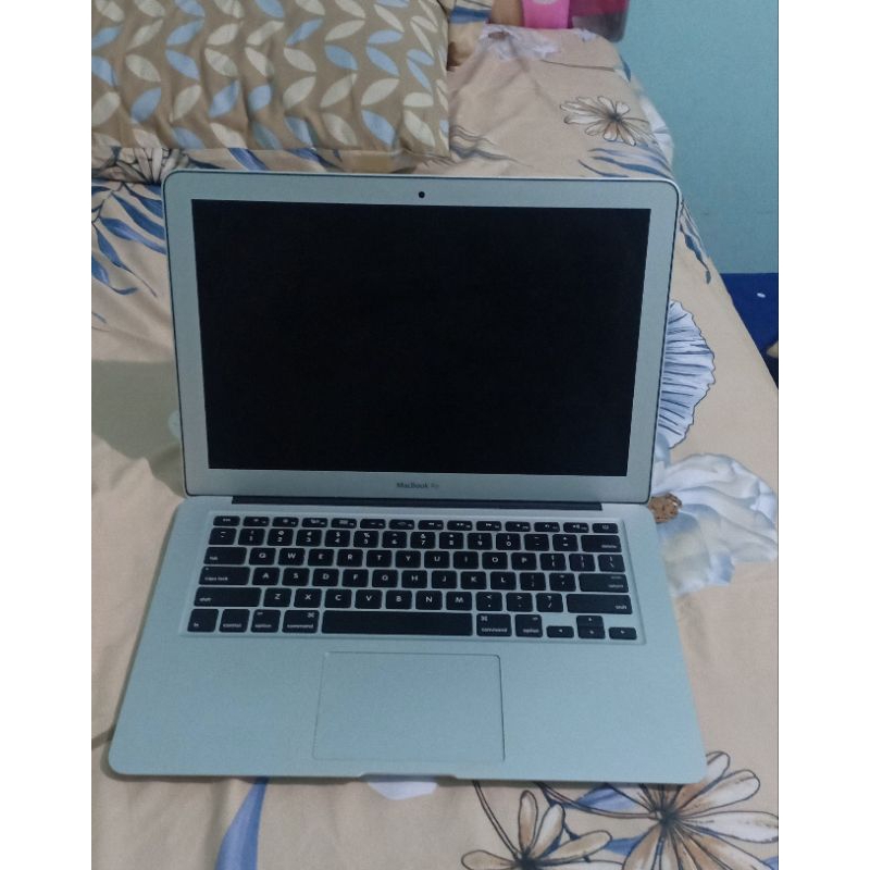 macbook air 13in Core i5