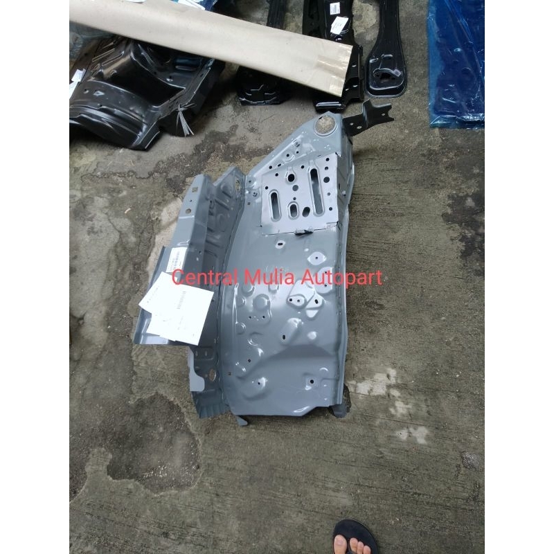 Apron Fender Innova 2005-2015 Original - Kiri