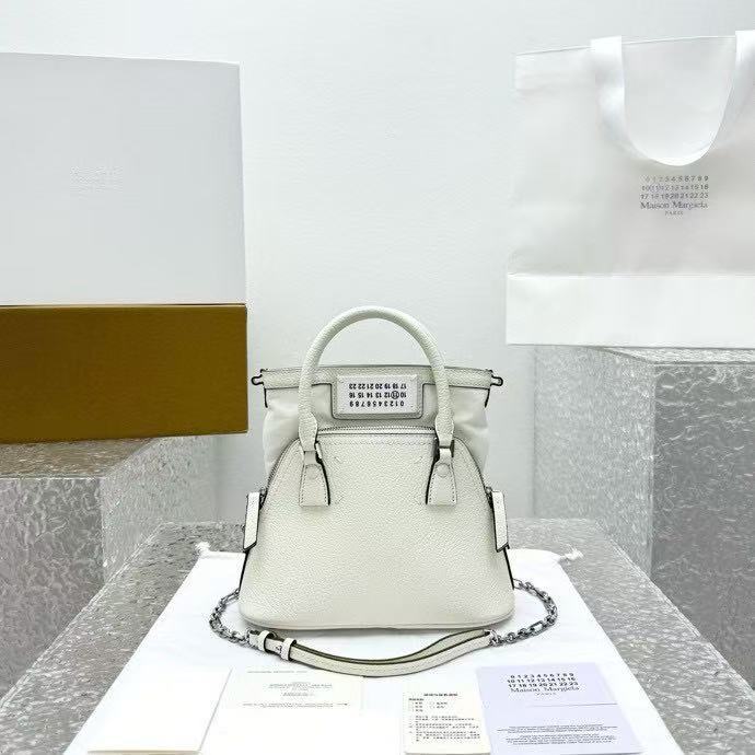 Maison Margiela 5AC Shoulder Handbag Small White 3388