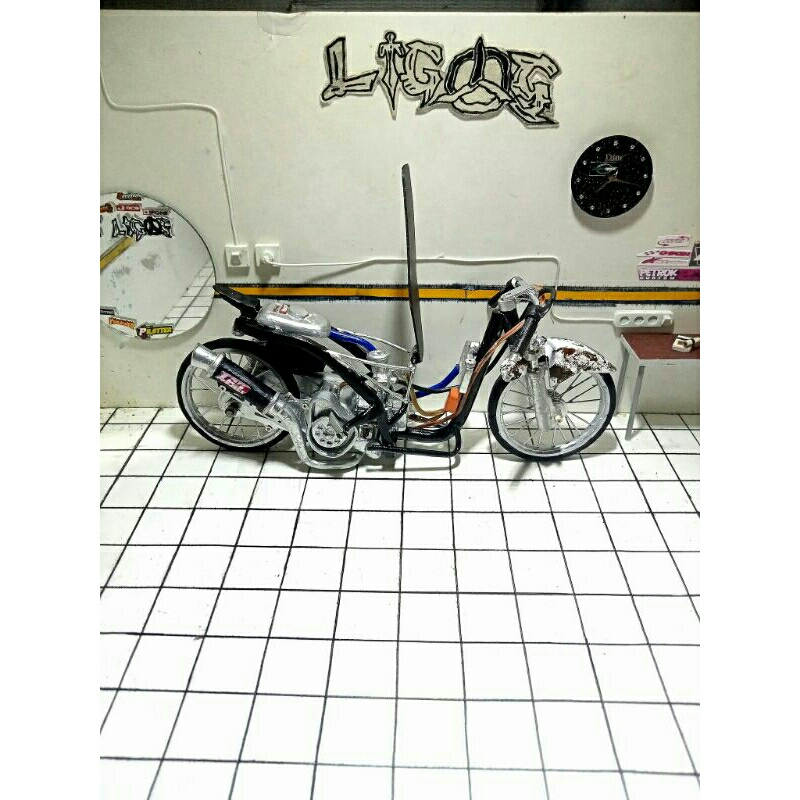 miniatur vario rebah trondol