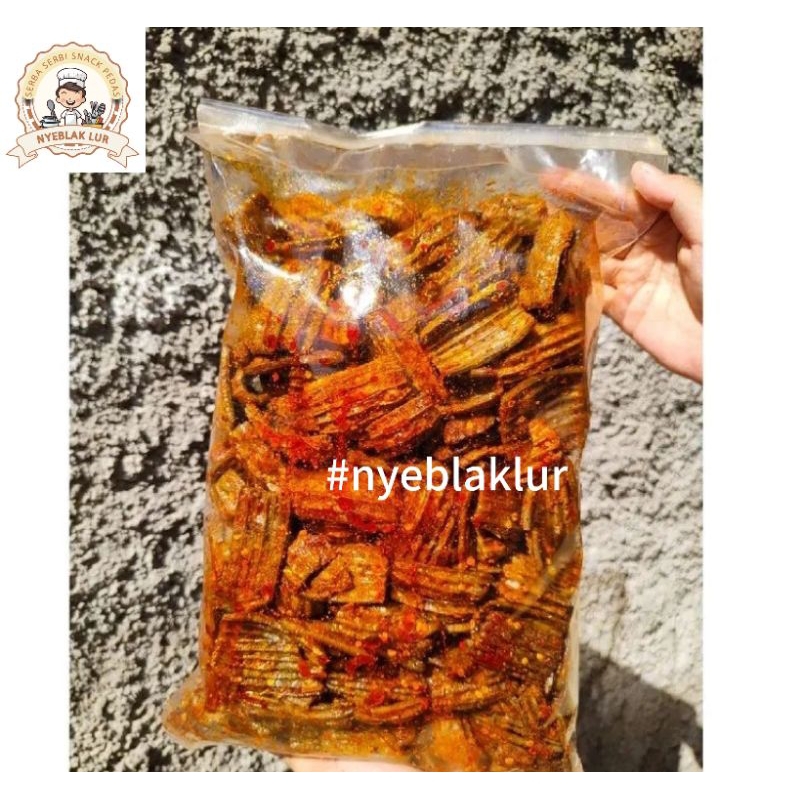 

Seblak kerupuk asbes/ kerupuk jengkol pedas daun jeruk.