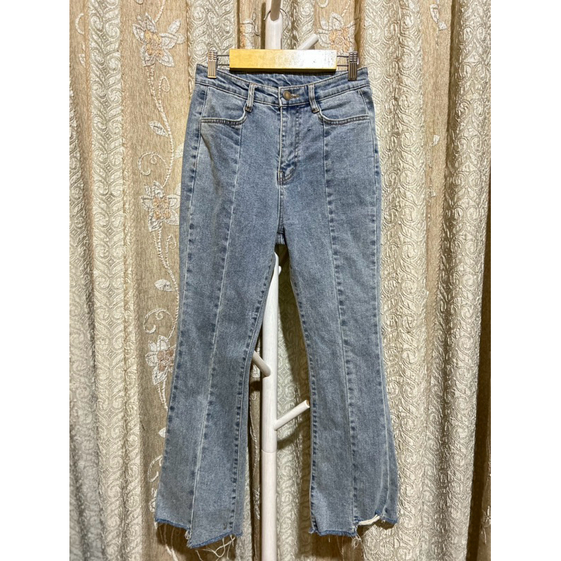 CUTBRAY JEANS HW TULANG TENGAH