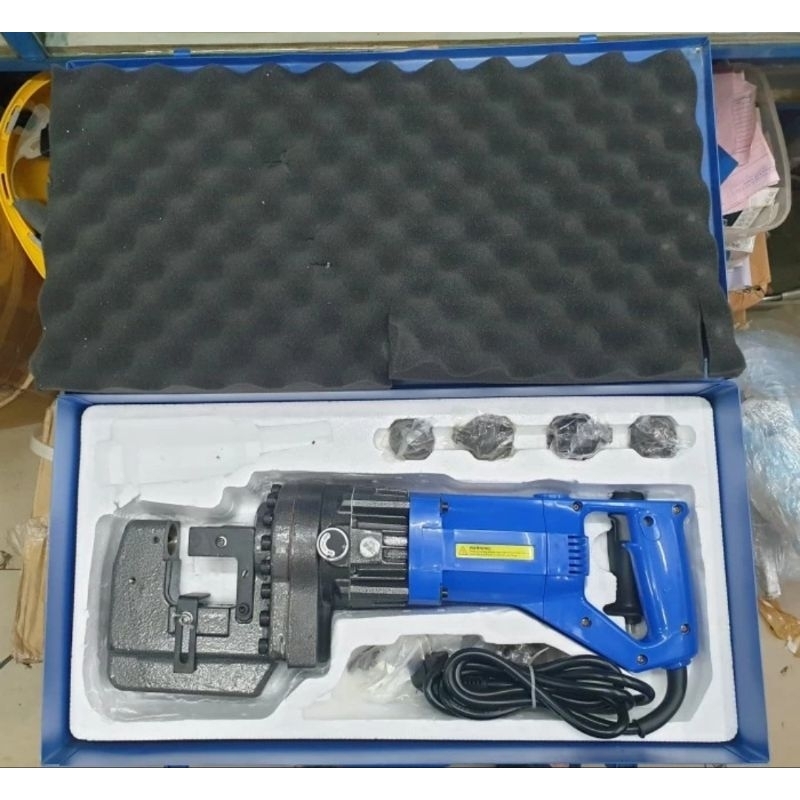 

Mesin pembuat lubang hidrolik / hydraulic hole punching machine ST 20
