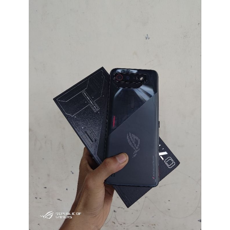 ASUS ROG PHONE 7