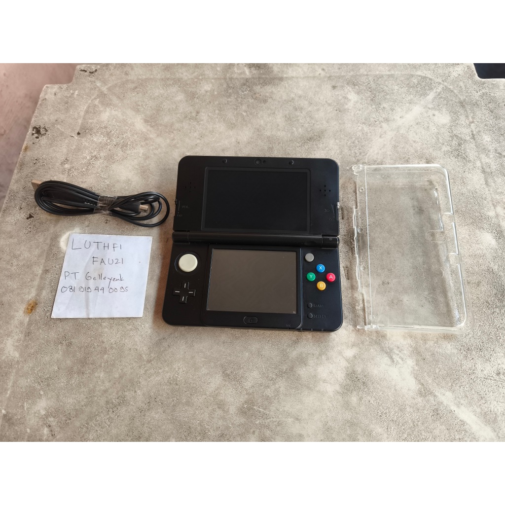New Nintendo 3DS not XL Black CFW Luma 64GB 16