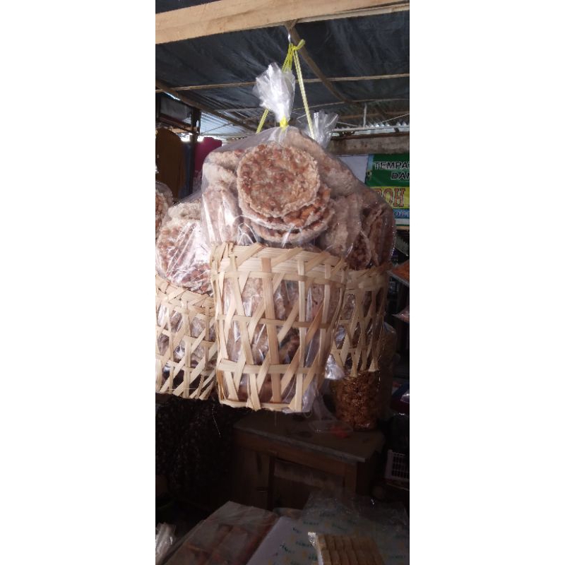 

Peyek kemasan keranjang