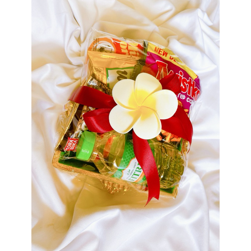 

Swasti (free kartu ucapan) Hampers Gift Galungan Kuningan Parcel