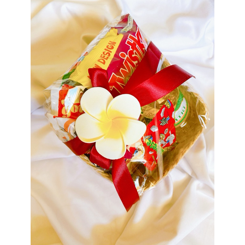 

Swasti (free kartu ucapan) Besek Hampers Gift Galungan