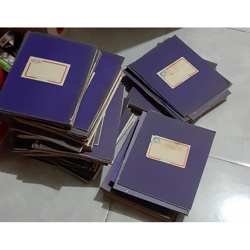 Buku Tulis Kuno Sampul Biru Tua