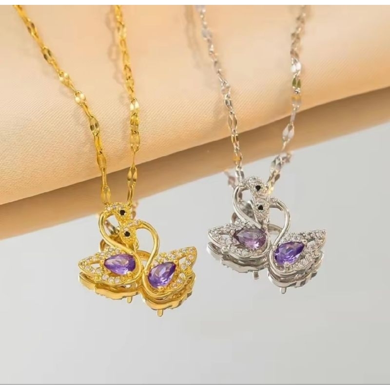 Kalung titanium fashion wanita liontin bebek kembar elegan