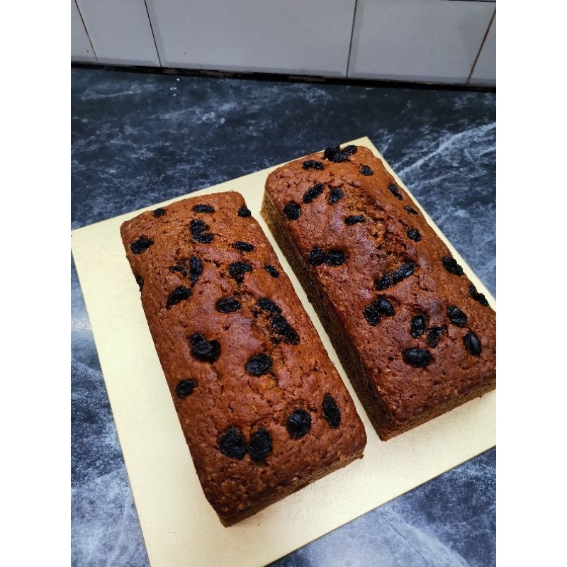 

HALF SIZE CARROT CAKE NO FROSTING SIZE 22X10