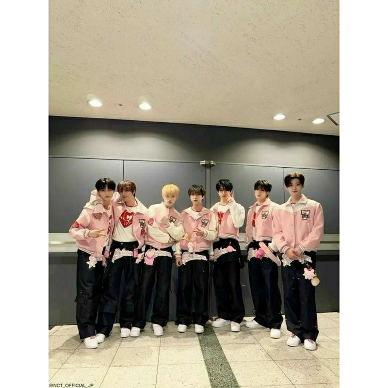 JAKET VARSITY DREAM PINK