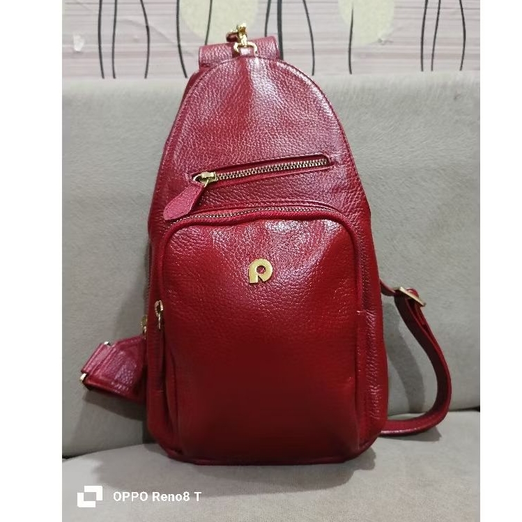 TAS SELEMPANG BAHU PAPILLON SEKEN WARNA MERAH LIKE NEW