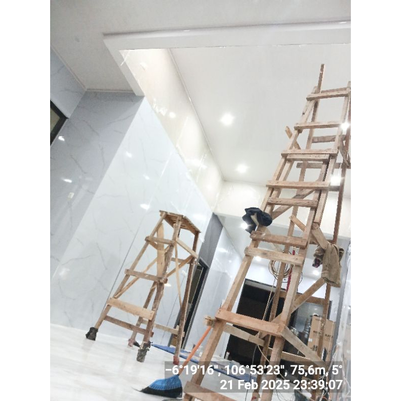 upvc marmer solusi untuk dinding lembab