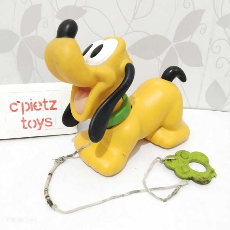 Mainan Vintage Disney Pluto Pull Along Toy Head Moves Makes Sound (Second/Preloved)