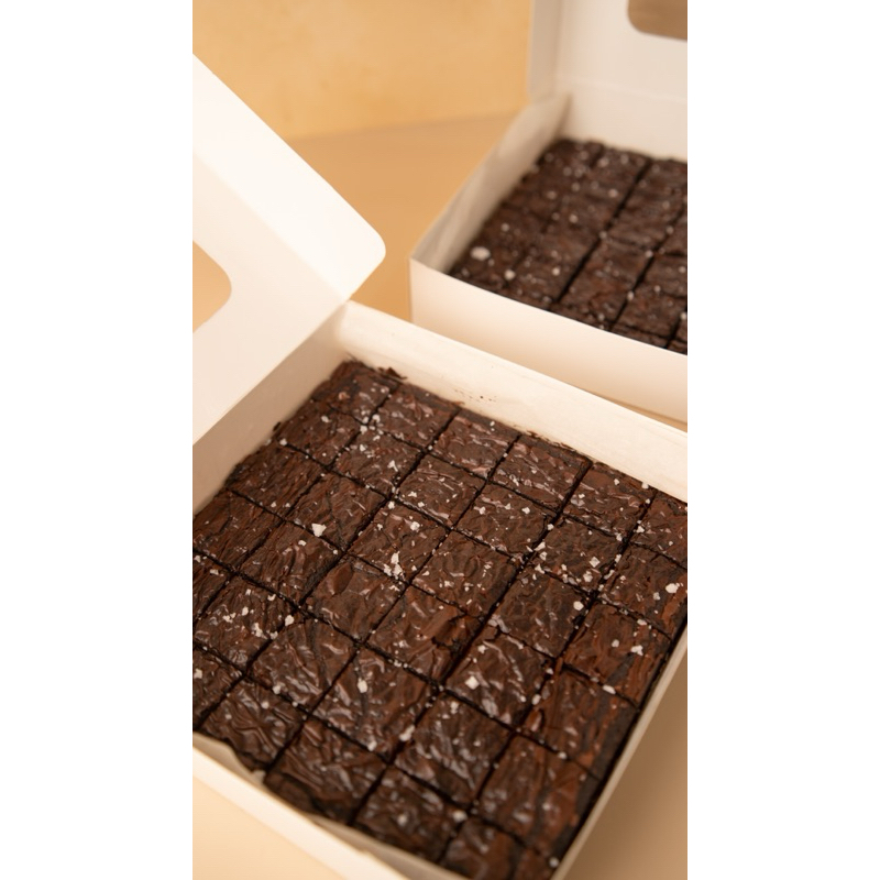 

Fudgy Brownies KHUSUS REGULER - POMIEBAKERY