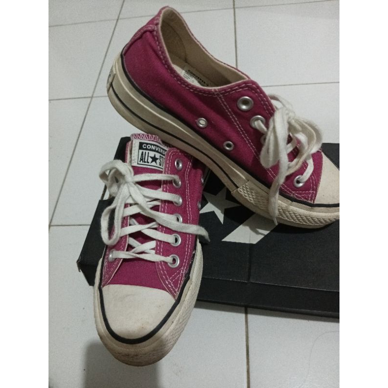 Sepatu Converse size 36
