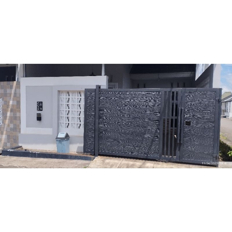 Pagar atau Gerbang Besi Galvanis Motif Wood Lisplang