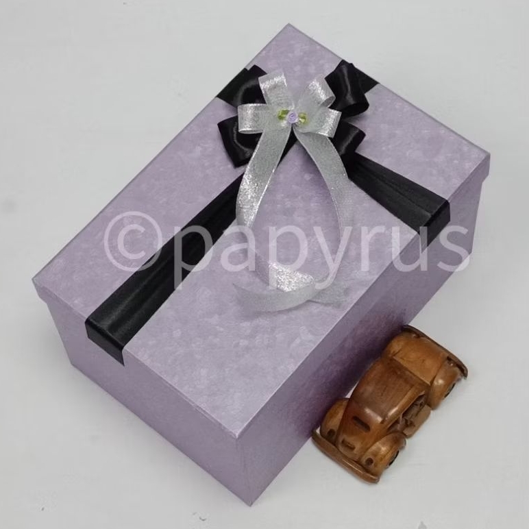 

PAPYRUS 20x30 Tinggi 15cm Kotak Kado Gift Box V3