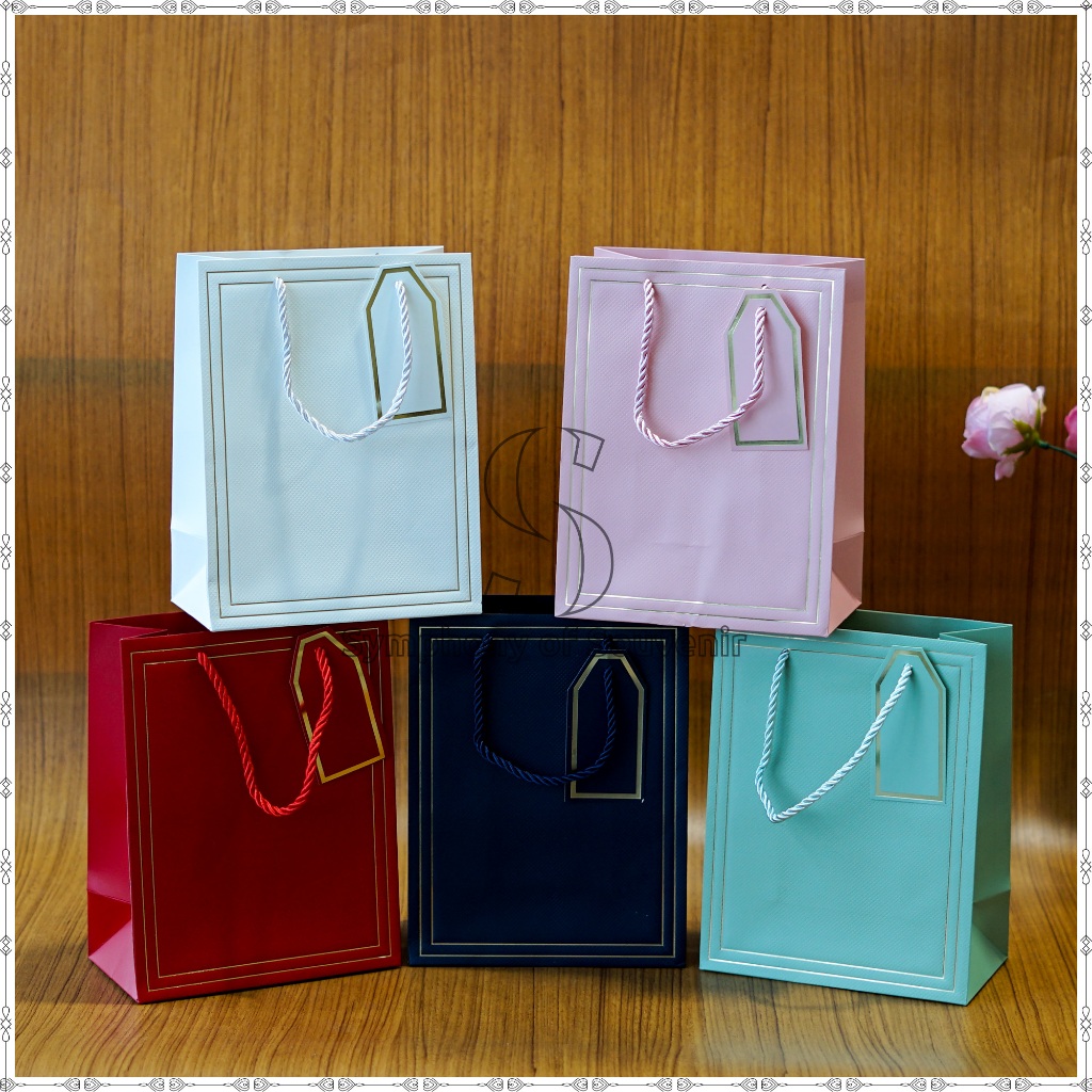 

Paper Bag Motif Double List Goodie Bag Tas Hadiah Hampers Tas Souvenir Tas Kado