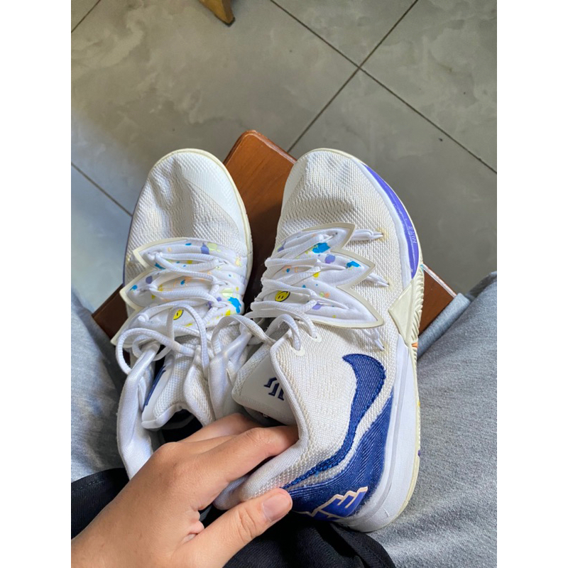 Nike Kyrie Irving 5 "Have a Nike Day"