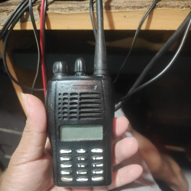 HT WEIERWEI VEV-3288S UHF FM 400-438MHZ WEIERWEI VEV-3288MHS UHF FM