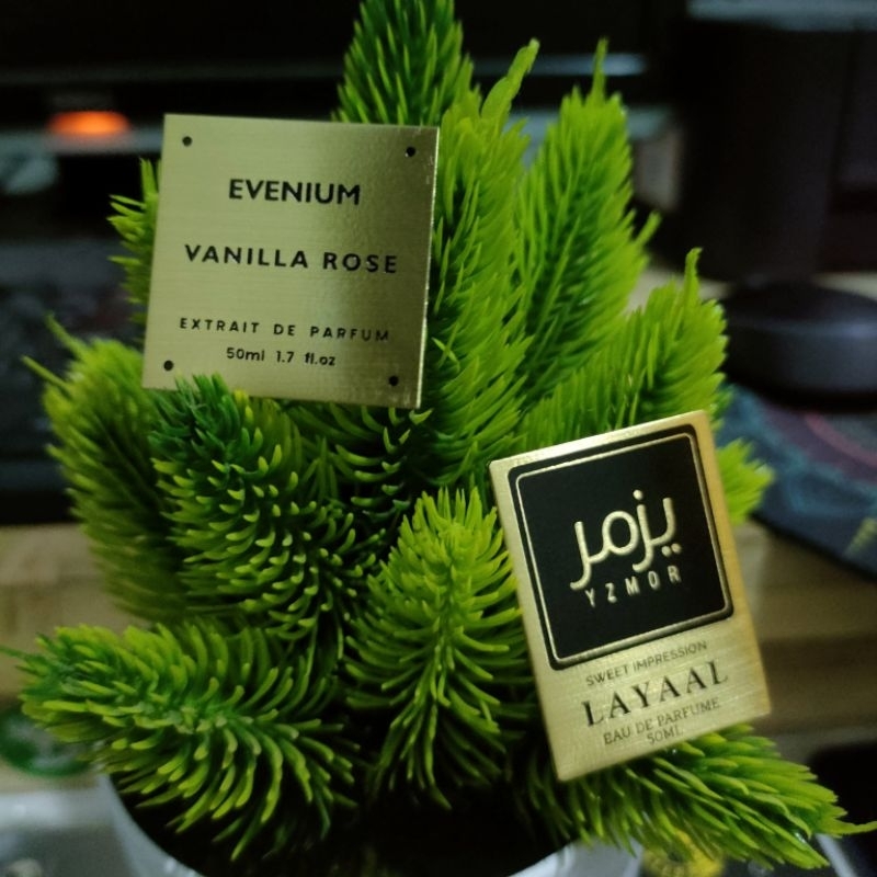 

costum label plat parfume /label parfum/emblem parfum