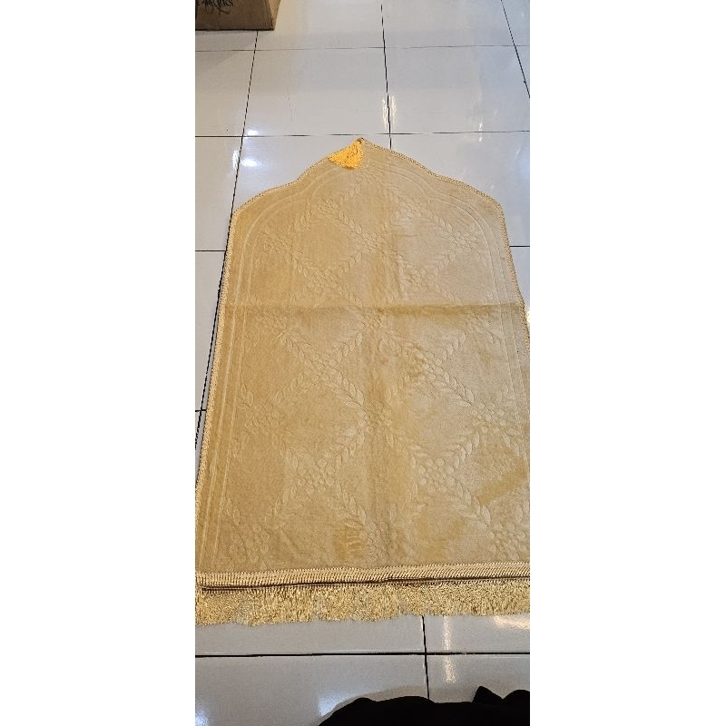 Sajadah Tebal Jumbo(sajadah kubah polos)