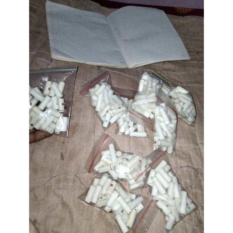 filter es klik dingin rasa melon, dan buah-buahan campur, tersedia es super dingin 2x klik mentos