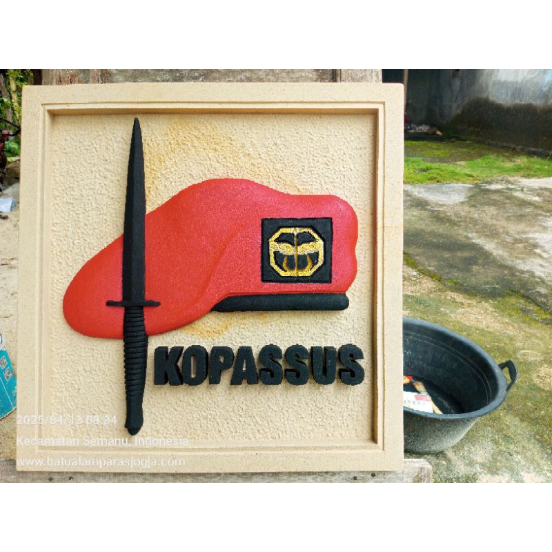 Ukiran batu alam dinding rumah