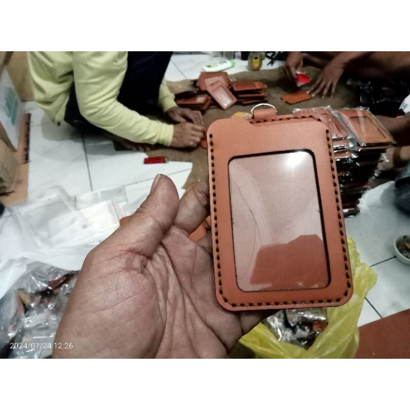 

Id Card kulit Asli model 3 Layer muat 2 slot kartu