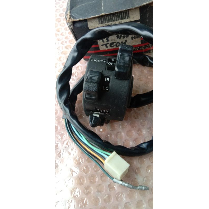 holder kiri saklar kiri handle switch L Suzuki TS100C TS100 non original NOS