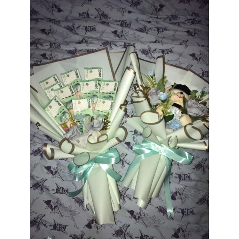 buket wisuda uang dan boneka