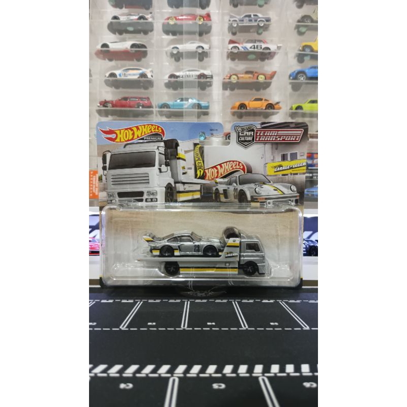 Hot wheels team transport Porsche